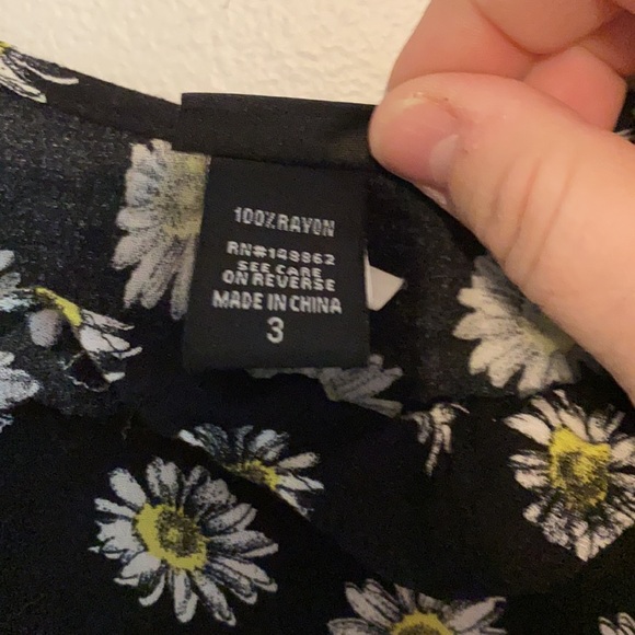 Torrid Daisy Print Sharkbite Ruffle Trim Cami - Picture 3 of 3